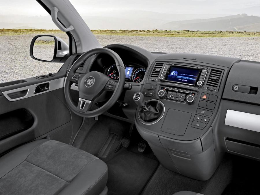  Volkswagen T5 Caravelle 2009 года  (фото 3 из 12)